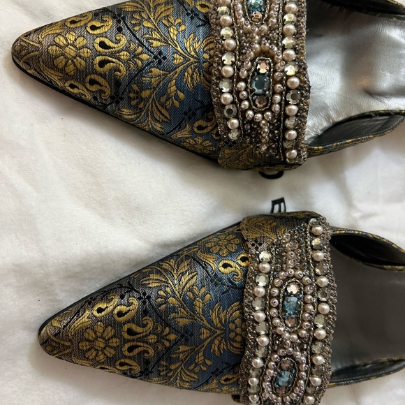 Manolo Blahnik Mayslibi 50💚 - Picture 3 of 9